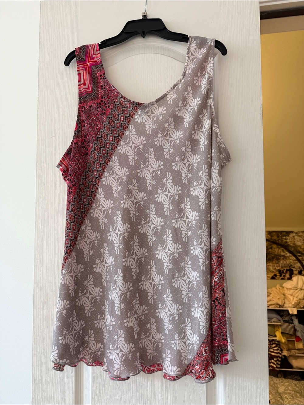 NIC+ZOE Pink and Taupe Mixed-Print Sleeveless Tank - Picture 4 of 4